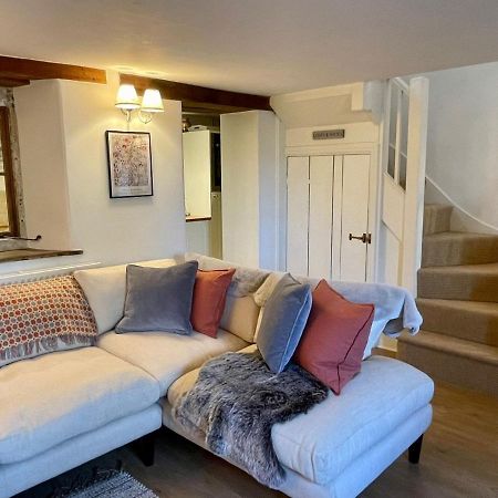 Hebe Cottage - Idyllic And Homely With Attention To Detail Atworth Bagian luar foto
