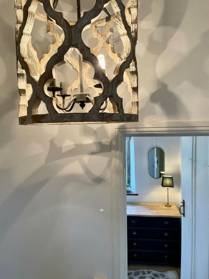 Hebe Cottage - Idyllic And Homely With Attention To Detail Atworth Bagian luar foto