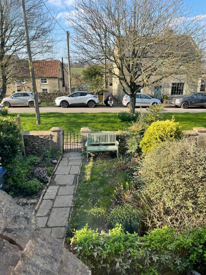 Hebe Cottage - Idyllic And Homely With Attention To Detail Atworth Bagian luar foto
